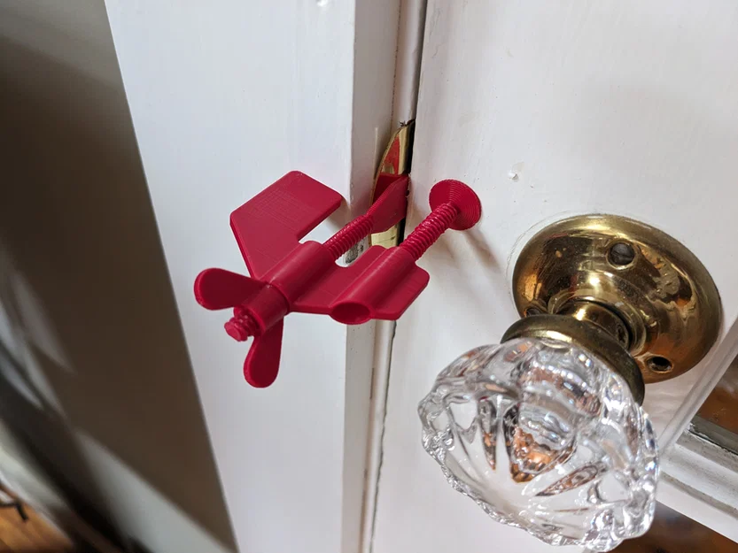 Khóa Cửa Di Động (Chỉnh Được) – Portable Door Lock (Adjustable) - Image 1