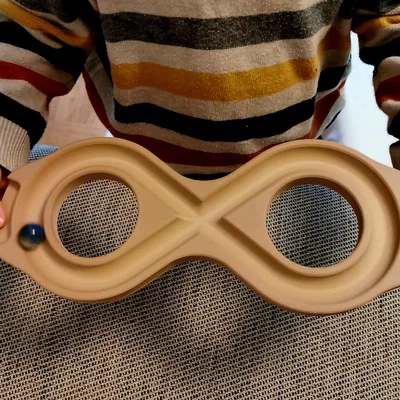 Zen-8 - Trò chơi chánh niệm với đường chạy hình số 8