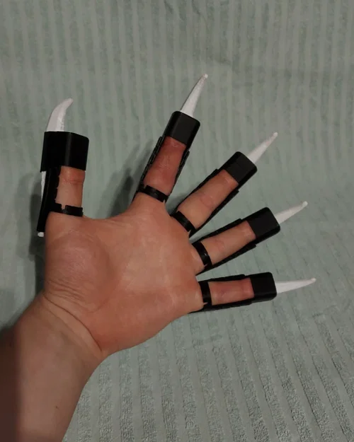 Móng vuốt thò ra/thu vào (Extending claws) - Image 4