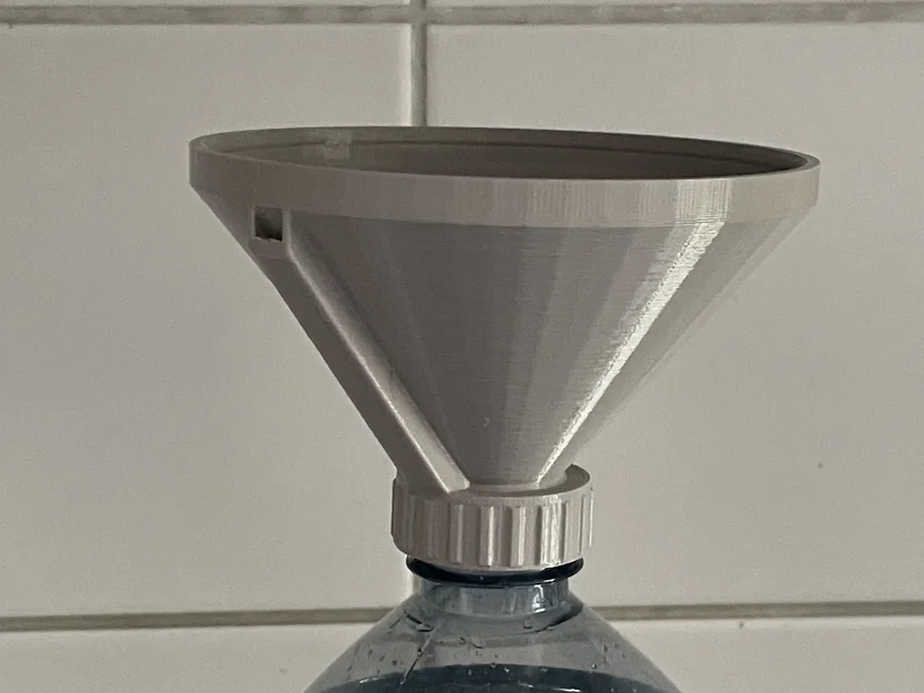 Phễu gắn chai PET có đường thoát khí (Funnel for PET Bottle with air tunnel) - Image 2