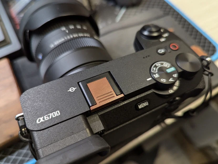 Nắp Sony Hot Shoe/Multi Interface – Mặt Trên Lõm - Image 1