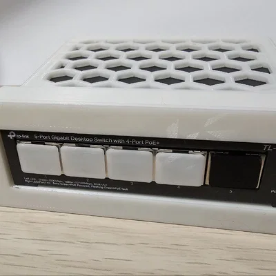 TP-Link SG1005P | SG105 - Ngàm gắn rack 10-inch