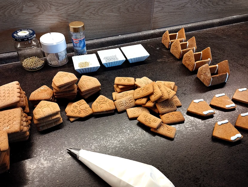 Ngôi nhà Gingerbread mini - Khuôn cắt bánh + stamp - Image 4