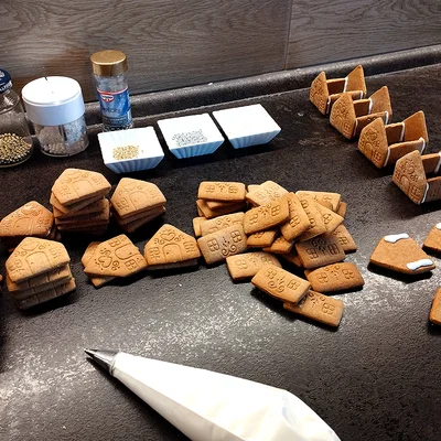 Ngôi nhà Gingerbread mini - Khuôn cắt bánh + stamp