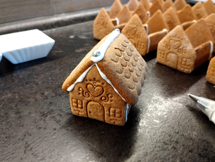 Ngôi nhà Gingerbread mini - Khuôn cắt bánh + stamp - Image 5