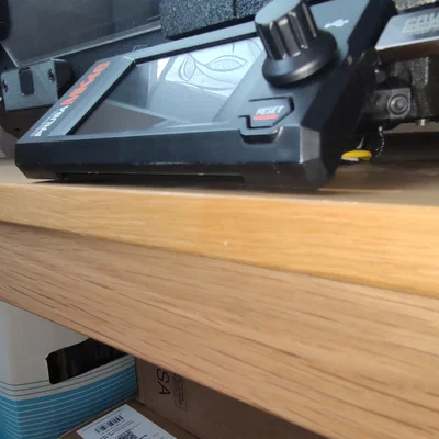 Holder xLCD MK4S cho Prusa Enclosure (bản moulded) – hàng original