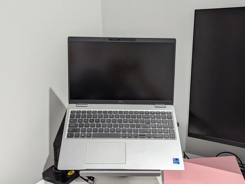 Giá đỡ Laptop chuẩn VESA (VESA Laptop Mount) - Image 2