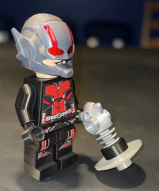 Ant Man Brick MegaFigure (Tỉ lệ 5:1) - Image 2