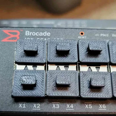 Nắp đậy bụi cho cổng SFP (SFP Dust Covers)