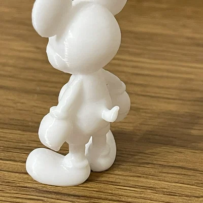 Mô hình Mickey Mouse (đứng) thiết kế tối ưu cho vẽ tay 3D