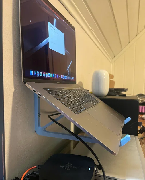 Giá treo tường cho Laptop 17 inch tối ưu không gian làm việc - Image 1