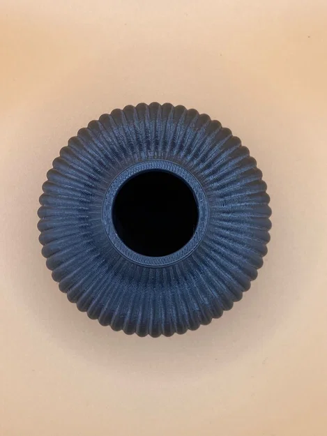 Bình Vase Designer Gân Sọc Hiện Đại (Modern Ribbed Designer Vase) - Image 3