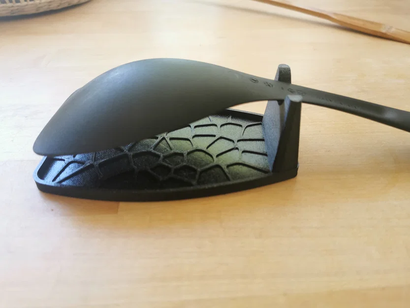 Giá đỡ muỗng (Spoon holder) dáng organic, hoạ tiết voronoi - Image 2