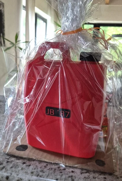 Tiếp nhiên liệu cho bạn bè – Món quà hoàn hảo cho tín đồ mê động cơ! Ống heo hình bình xăng! - Image 4