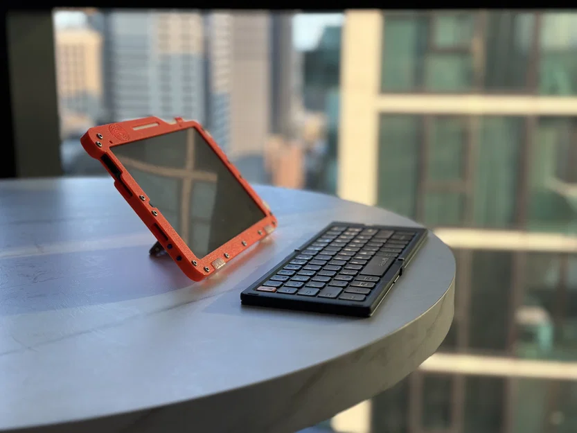 Ốp lưng hầm hố cho iPad mini 6/7 tích hợp chân chống - Image 1