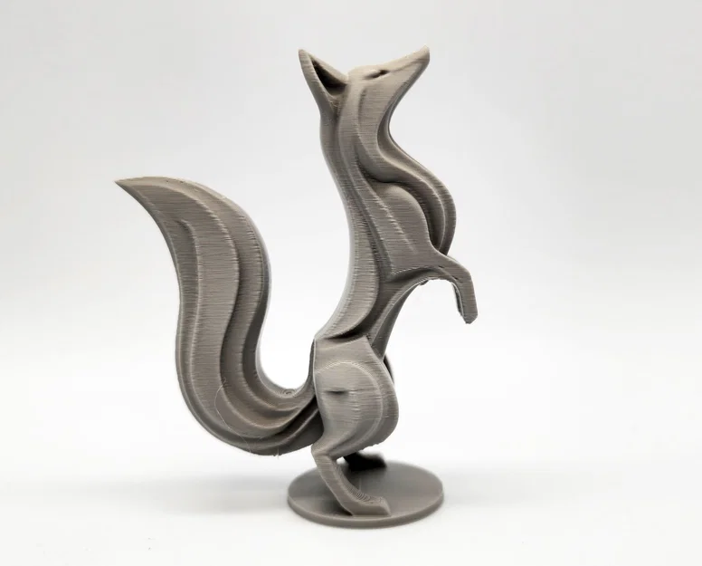 Tác phẩm điêu khắc chú cáo đang nhảy múa - Image 2