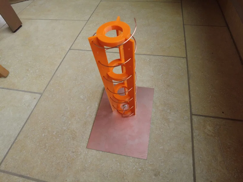 Ăng-ten Xoắn Băng Tần L In 3D - Image 1