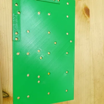Khuôn dẫn hướng khoan lỗ spoil board cho máy CNC MAKERA CARVERA