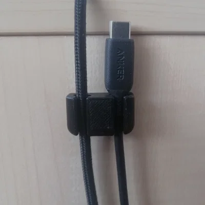 Giá đỡ cáp USB (USB Cable Holder)