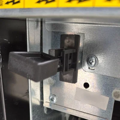 Chìa khóa dịch vụ Door contact service key 0V1654 (File in 3D)
