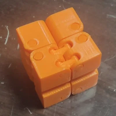 Infinity Fidget Cube - Khối Lập Phương Xoay Vô Tận Giải Tỏa Căng Thẳng