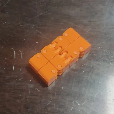 Infinity Fidget Cube - Khối Lập Phương Xoay Vô Tận Giải Tỏa Căng Thẳng