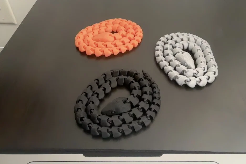Mô hình Rắn cử động linh hoạt (Articulated Snake) - Image 1