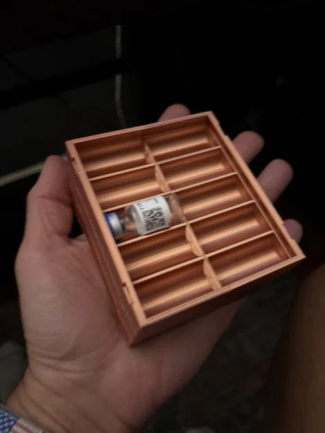 Khay 3D đựng 10 lọ 3ml thiết kế xếp chồng gọn gàng - Image 1