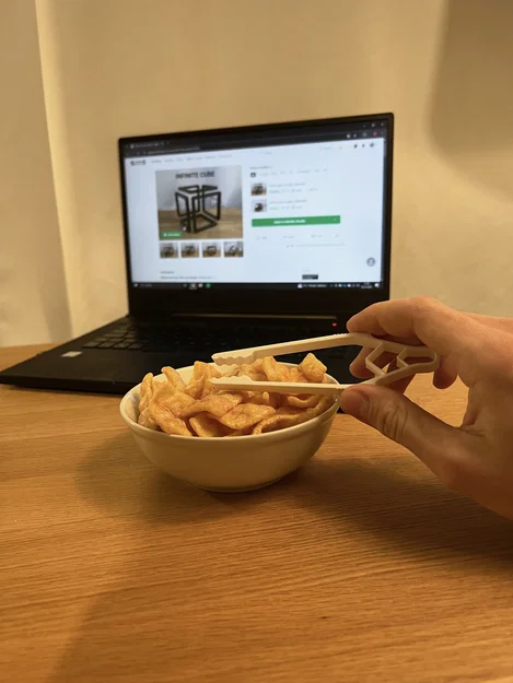 Đũa Gắp Snack Đeo Ngón Tay - Image 3