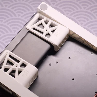 Chân đế nghiêng và giá gắn pin cho AKAI MPC ONE+