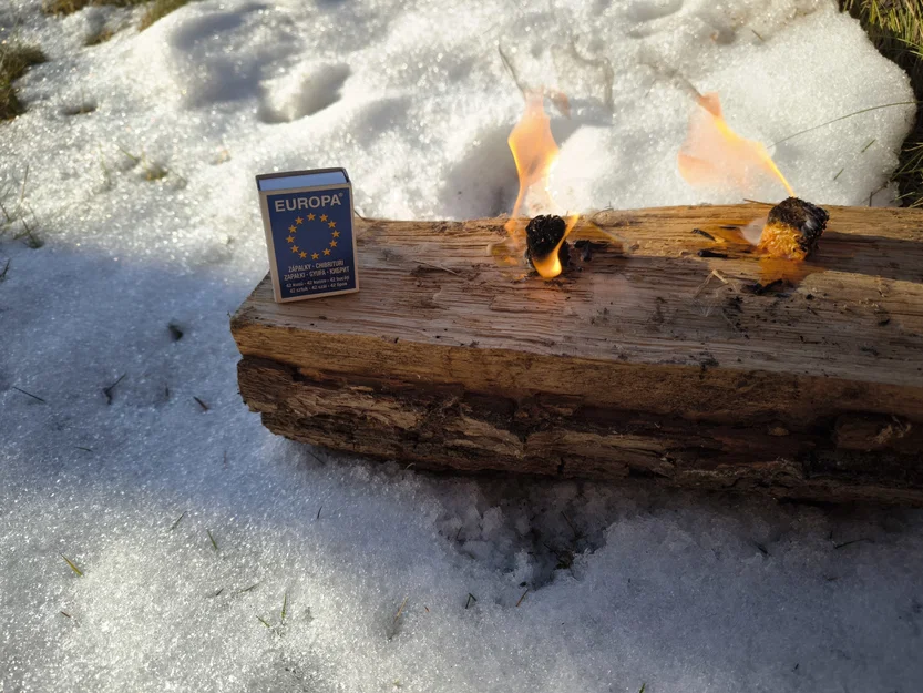 Hộp chống nước đựng diêm và đồ nhóm lửa - Image 5