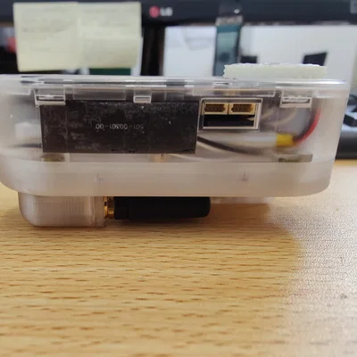 Nắp lưng Lilygo T-Embed hỗ trợ hai ăng-ten