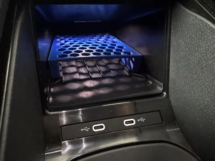 Kệ chia ngăn để điện thoại cho VW ID.4 - Phụ kiện 3D tiện ích - Image 1