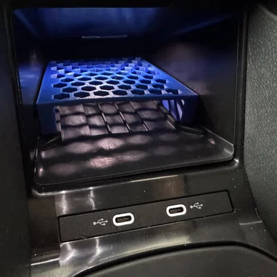 Kệ chia ngăn để điện thoại cho VW ID.4 - Phụ kiện 3D tiện ích