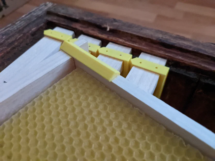 Cữ chặn khung cầu ong 25mm kiểu Hoffmann (Click-on) - Image 1