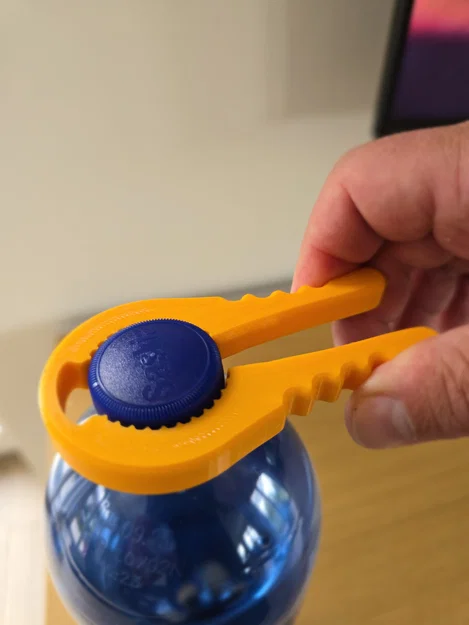 Dụng cụ mở chai PET - Hỗ trợ cho người bị Gút và Thấp khớp V2 - Image 2