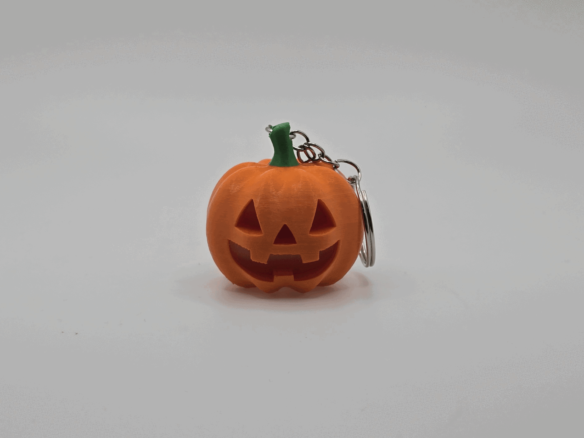 Móc khóa bí ngô Jack-o'-lantern in 3D xinh xắn cho Halloween - Image 1