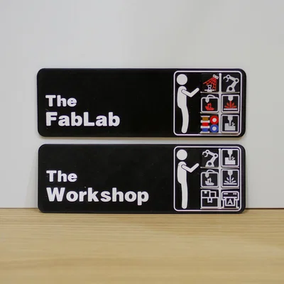 Bảng hiệu tuỳ biến Workshop “The Office” kèm kệ và mô hình máy