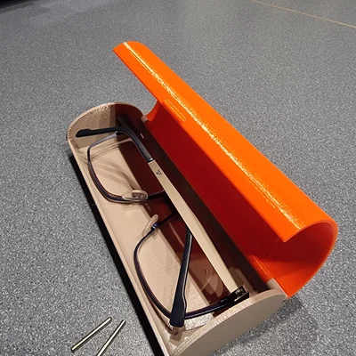 Hộp đựng mắt kính (Brillen-Etui)