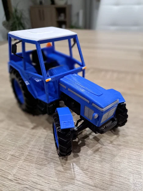 Mô hình máy kéo nông nghiệp Zetor 5748 in 3D siêu chi tiết - Image 1