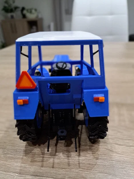 Mô hình máy kéo nông nghiệp Zetor 5748 in 3D siêu chi tiết - Image 2