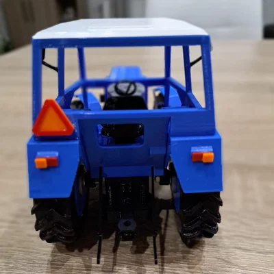 Mô hình máy kéo nông nghiệp Zetor 5748 in 3D siêu chi tiết