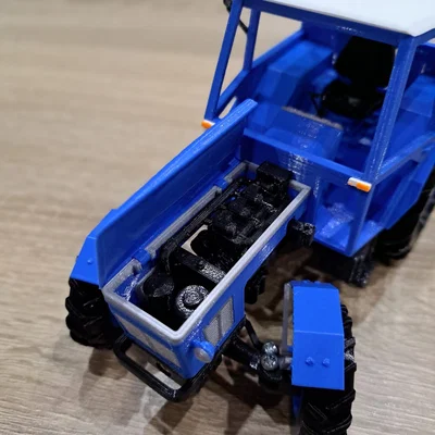 Mô hình máy kéo nông nghiệp Zetor 5748 in 3D siêu chi tiết