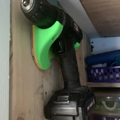 Giá treo cordless drill & screwdriver, Ryobi mới của mình vừa