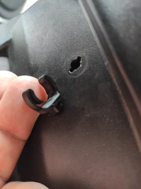 MERCEDES BENZ W169 W203 W204 W209 W212 W245 - Giá đỡ bút bi - Image 1