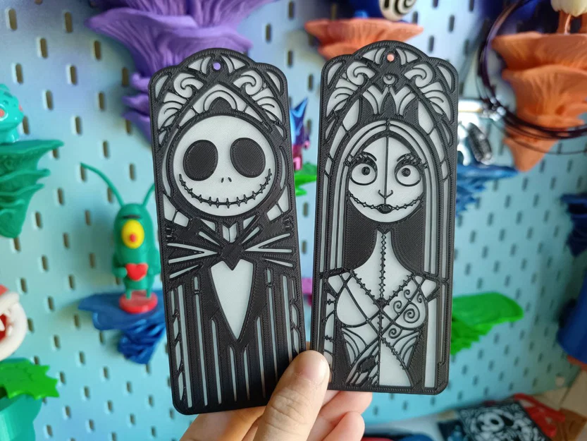 Fan Art Jack & Sally phát sáng trong bóng tối – 2D phong cách stained glass - Image 2