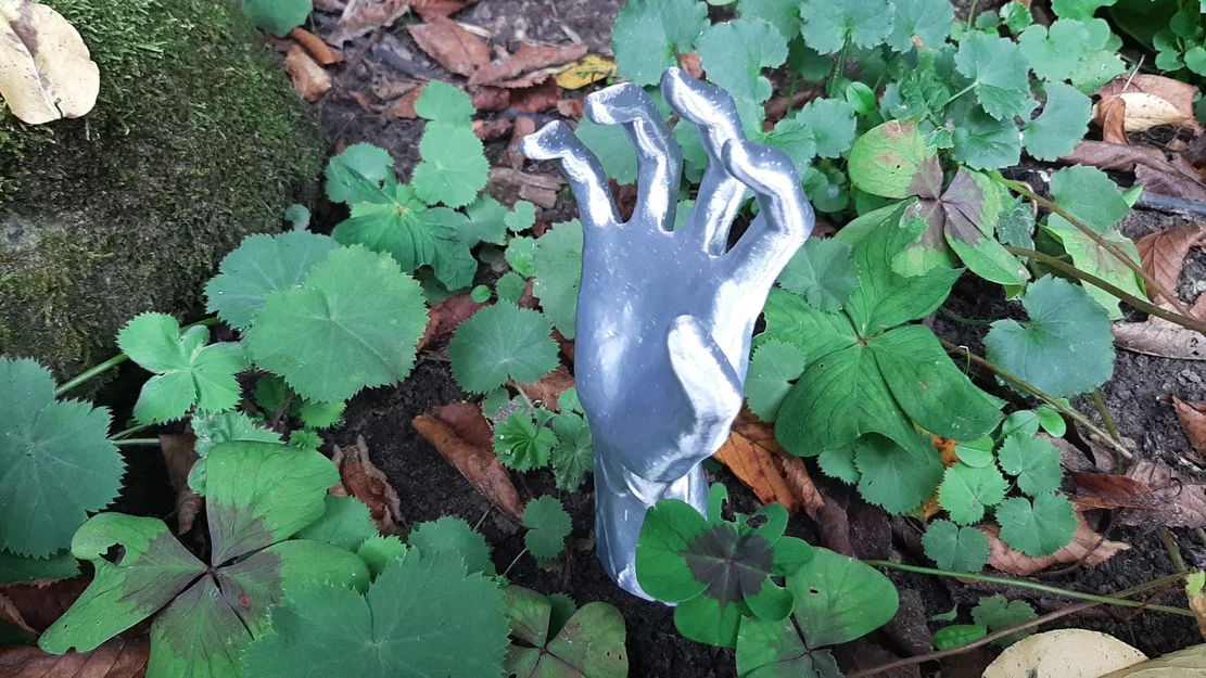 Bàn tay gắn tường (Wall-mounted hand) - Image 4