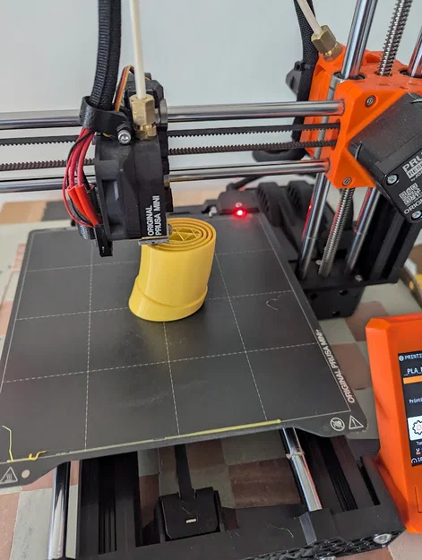 Cây Gãi Lưng Cong Gập Gọn Công Thái Học (Curved Collapsible Ergonomic Scratcher) - Image 3