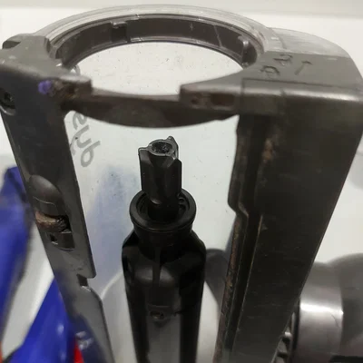 Adapter Dyson V7 Motorhead: 3-Prong sang 4-Prong