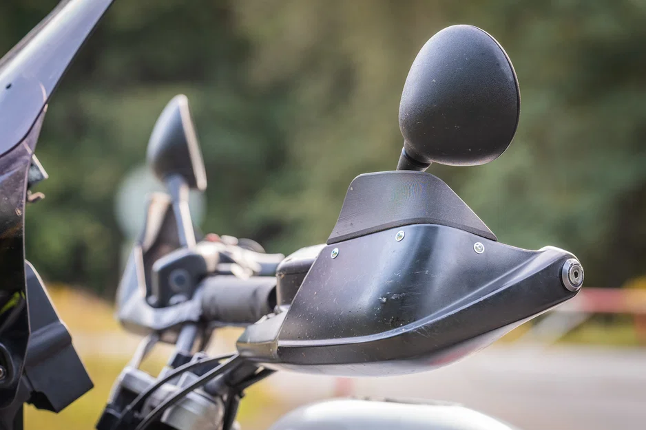 Ốp nối dài hand guard BMW R1150GS (Hand guard Extension) - Image 2